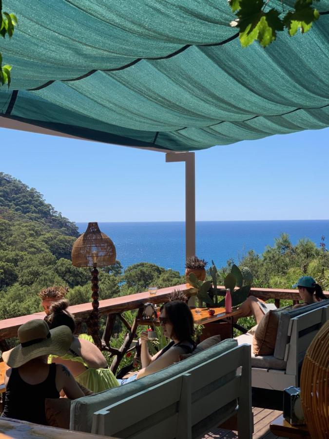 Large Bungalow With Sea View In Kabak Bay, Oeluedeniz フェティエ エクステリア 写真