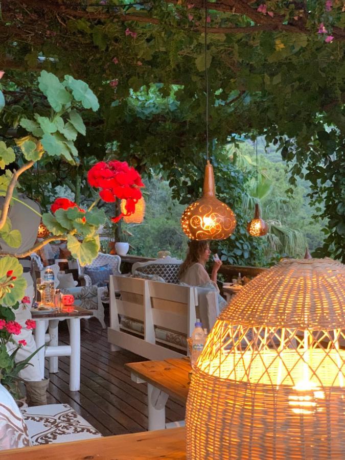 Large Bungalow With Sea View In Kabak Bay, Oeluedeniz フェティエ エクステリア 写真