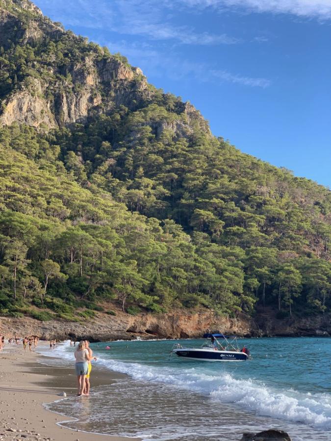 Large Bungalow With Sea View In Kabak Bay, Oeluedeniz フェティエ エクステリア 写真
