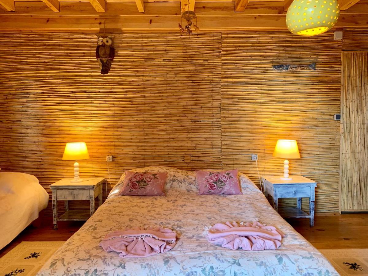 Large Bungalow With Sea View In Kabak Bay, Oeluedeniz フェティエ エクステリア 写真
